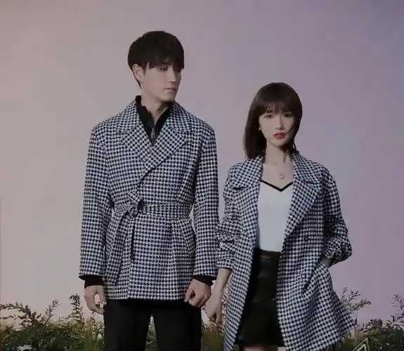 毛晓彤cos红皇后反差大,甜美小女孩变身大反派,完美驾驭造型_陈翔