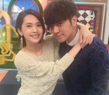 杨丞琳与罗志祥上康熙.