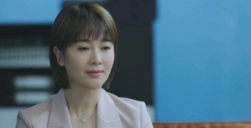 《正青春》方静优势在人脉资源,林睿优势在业务能力,最终谁能赢