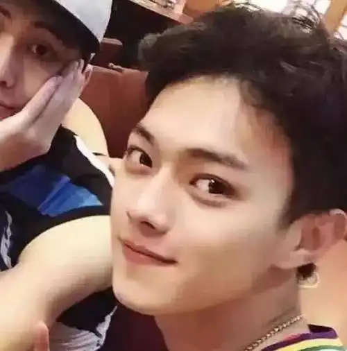 原创许凯以前有多帅走红前的照片曝光后女粉丝全后悔没早点认识他