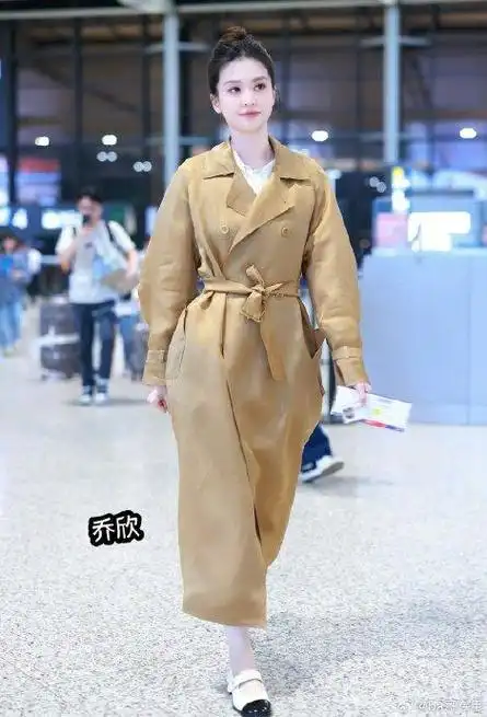 五月的女明星机场照大赏 喜欢谁的风格?