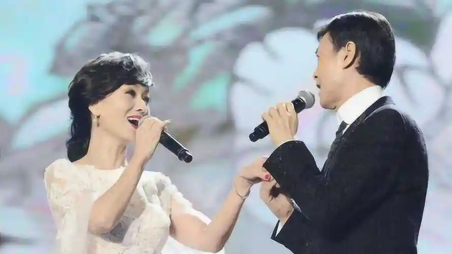 郑少秋和赵雅芝一起唱歌简直是神仙组合赵雅芝颜值逆天