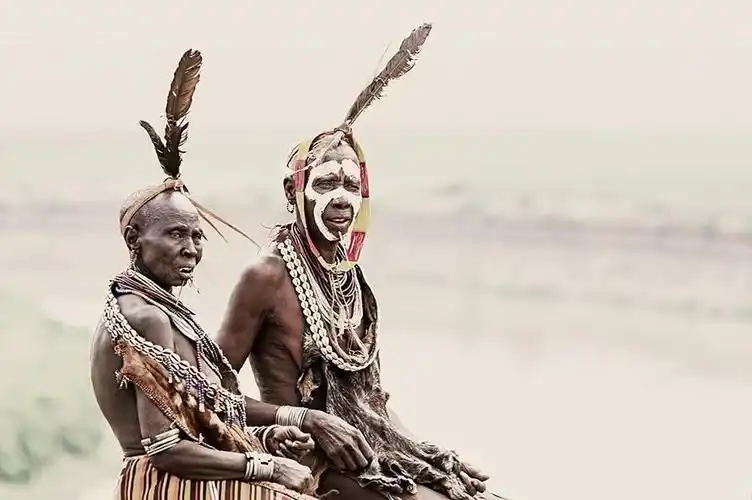 非洲神秘原始部落男女普遍衣不蔽体中国游客逐渐增多