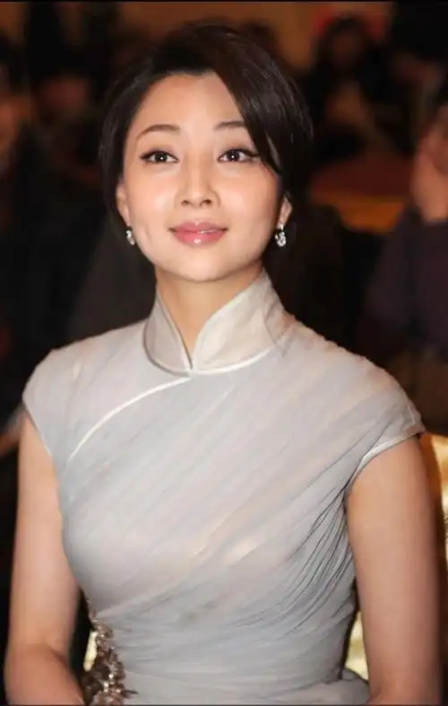 殷桃个人资料简介及家世("性感女人"殷桃:20岁出道,42岁仍旧单身,感情