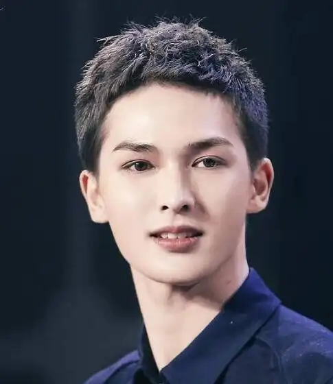 男生干净短发寸头2021,清新自然的寸头造型_发型造型_宝妈时尚生活网