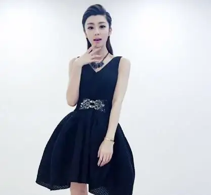 王牌对王牌王牌女郎费费得知她身份后这才是大佬