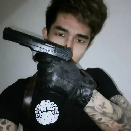 持枪社会哥_男生霸气头像图片_扣扣居