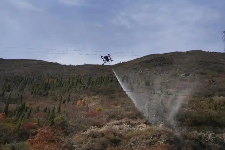 四川森林消防新特装备亮相冬春森林防火一线组图