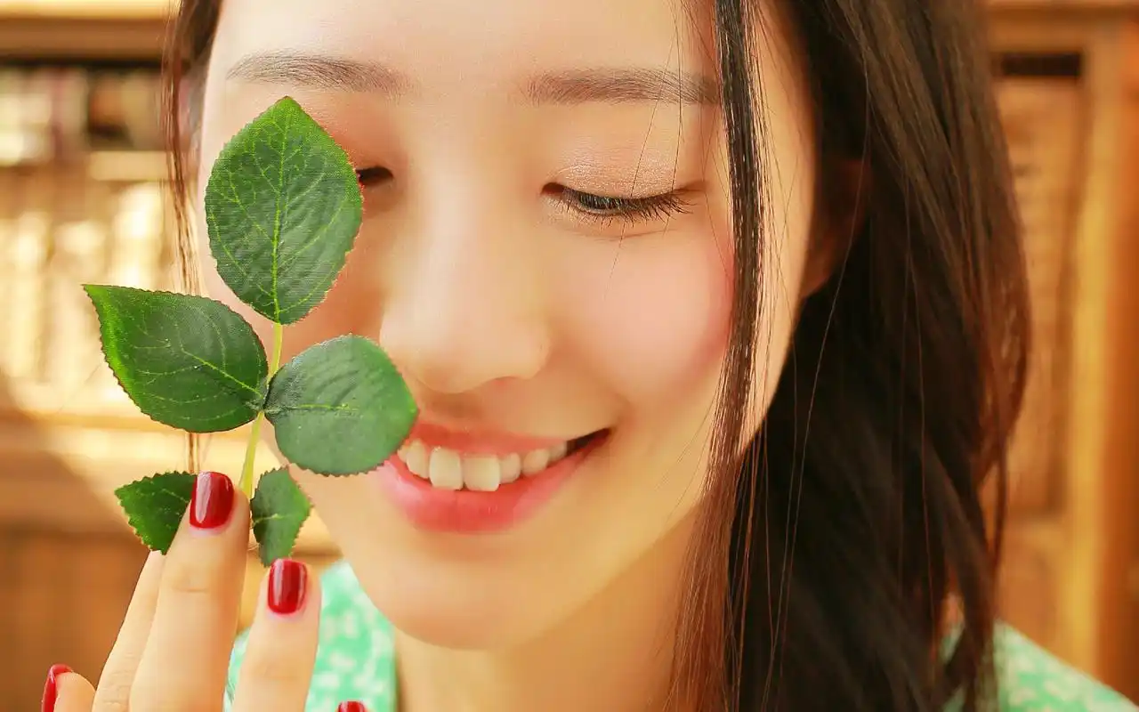 养眼治愈系美女唯美文艺写真图片壁纸