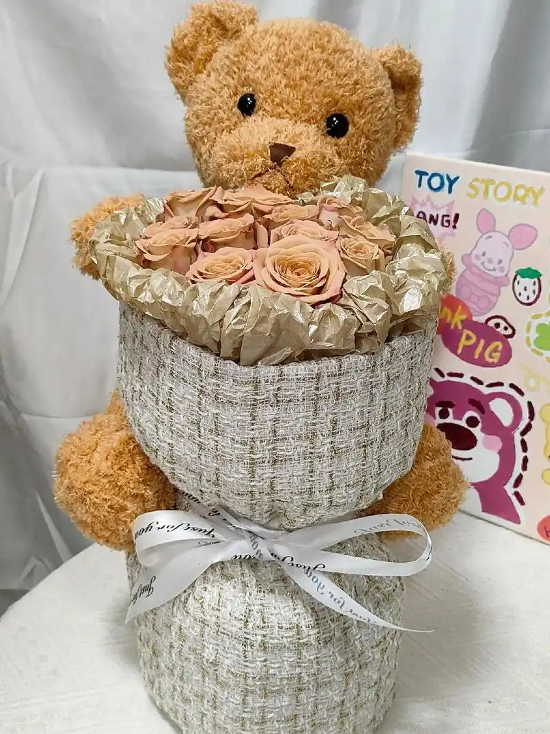 今日客订卡布小熊花束实拍.#卡布奇诺玫瑰 #生日礼物 - 抖音