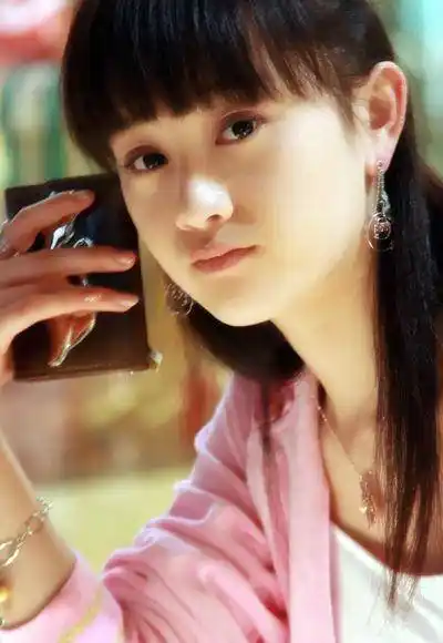 张檬表示后悔整容,医美人员称额头填充不可逆,教她如何恢复颜值_脂肪