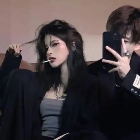 霸气情侣头像2022最新版一男一女,牵我手吧我会跟你走