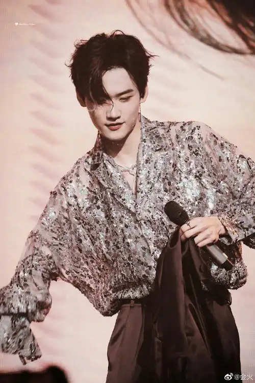 周柯宇个人巡演舞台饭拍