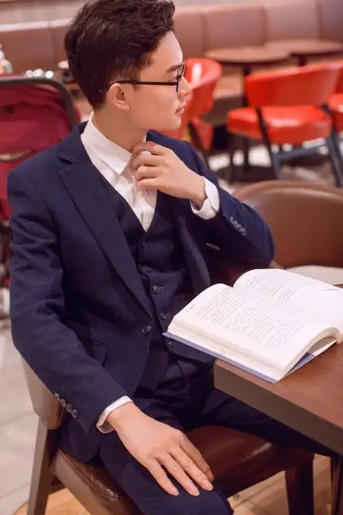 独家:专访护肤讲师-郭老师(郭远辉)