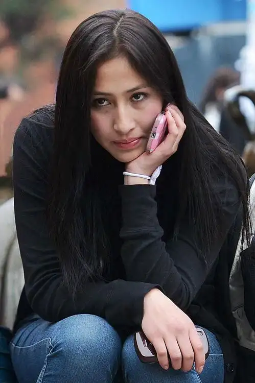 13,玻利维亚_拉巴斯:一位带有印第安血统的女学生(2014年2月)