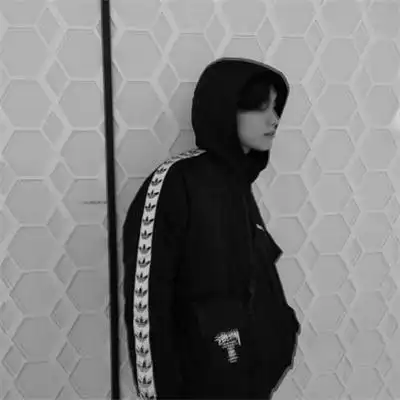 黑白系高冷霸气头像男个性男生头像高冷真人