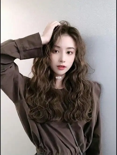 烫一次#重庆烫发  #重庆染发  #法式烫发蛋卷头可以美半年哦中长发