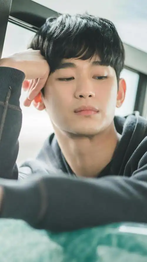 金秀贤时尚帅气魅力迷人写真,高清图片,手机锁屏桌面-壁纸族