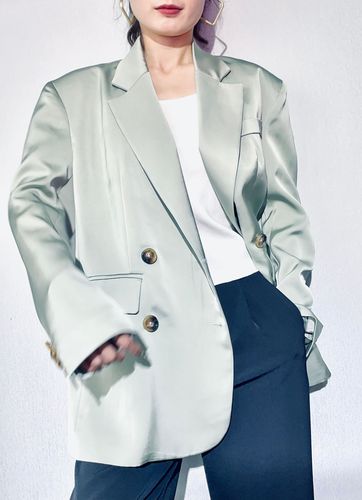 戚薇明星同款西装外套女2021春季新款醋酸垂感休闲oversize西服女