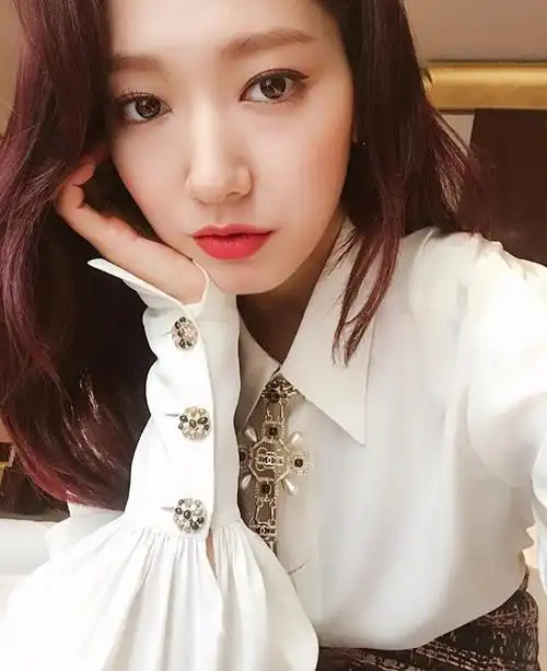 韩国女星朴信惠40岁韩国美女11岁到13岁的短发发型11岁～12岁短发发型