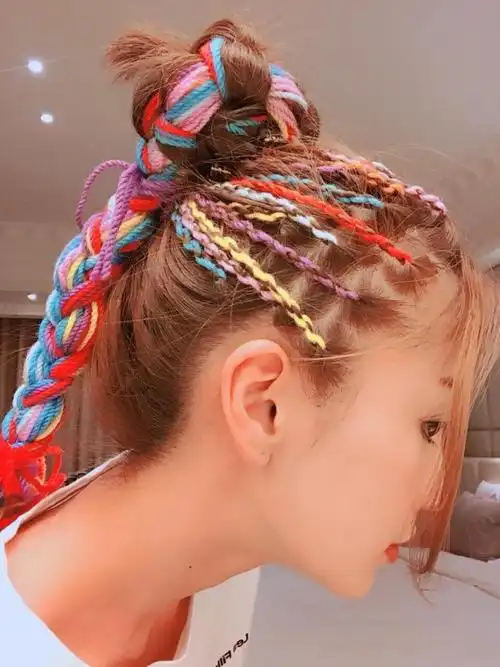 跟个风吧邓紫棋黄圣依的个性小脏辫它不香嘛