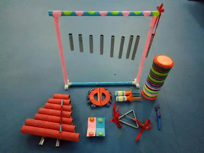 自制玩教具《什么乐器在唱歌》