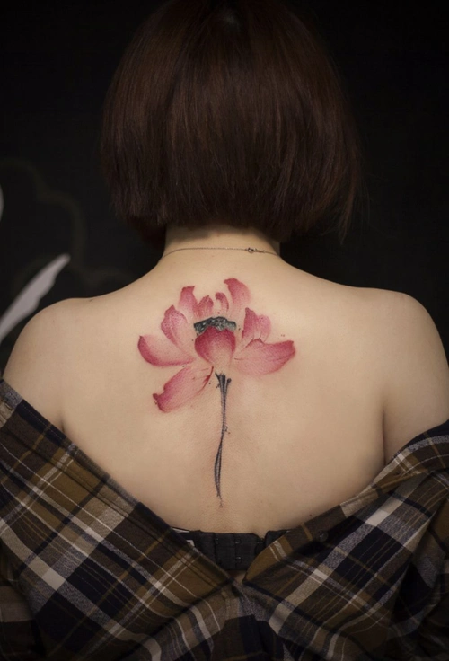 女生背部纹身图片个性背部纹身图案设计