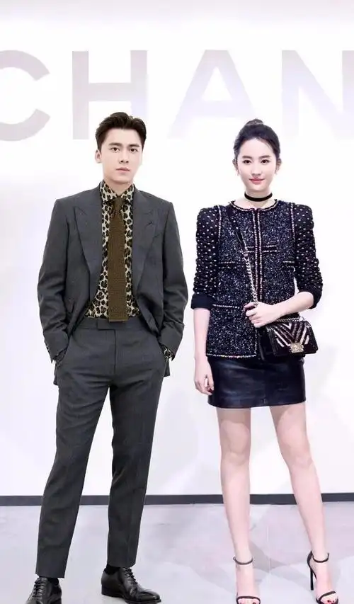 李易峰老婆结婚照李易峰国庆照片