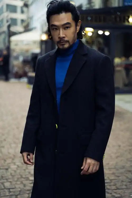 黄维德米兰写真曝光卷发造型轮廓硬朗气场十足