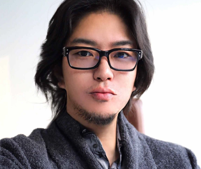 高晓松晒年轻时照片,称自己长得像吴亦凡,网友:确实很帅气