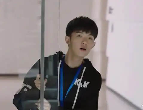 原创亲爱的热爱的kk成员真实年龄戴风21而他已经33岁