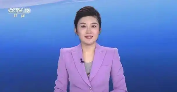 央视《朝闻天下》女主播开场出现失误,表现不稳定市场口碑下滑_新闻