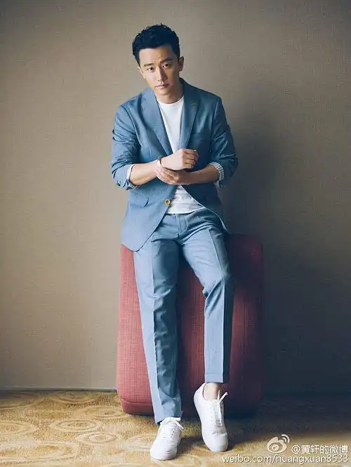 发现……黄轩and罗晋,这俩人气质好像!