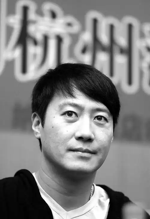 "我的发型就是20年不变的鱼柳堡" 黎明很冷很幽默