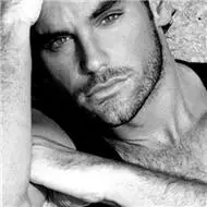 大叔型成熟头像男人味黑白成熟有男人味的头像图片