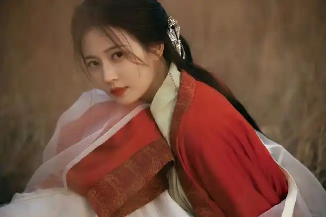 陈钰琪古装撑伞