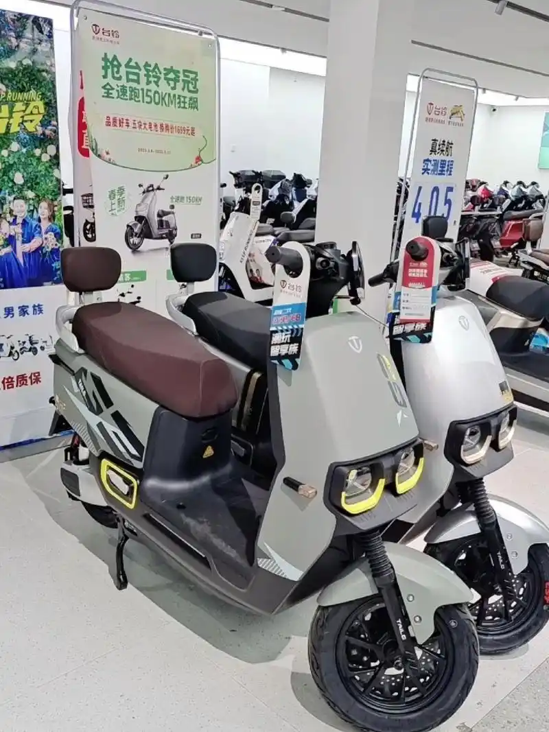 赤兔二代超能版,72伏23安石墨烯电池, 3699台铃电动车