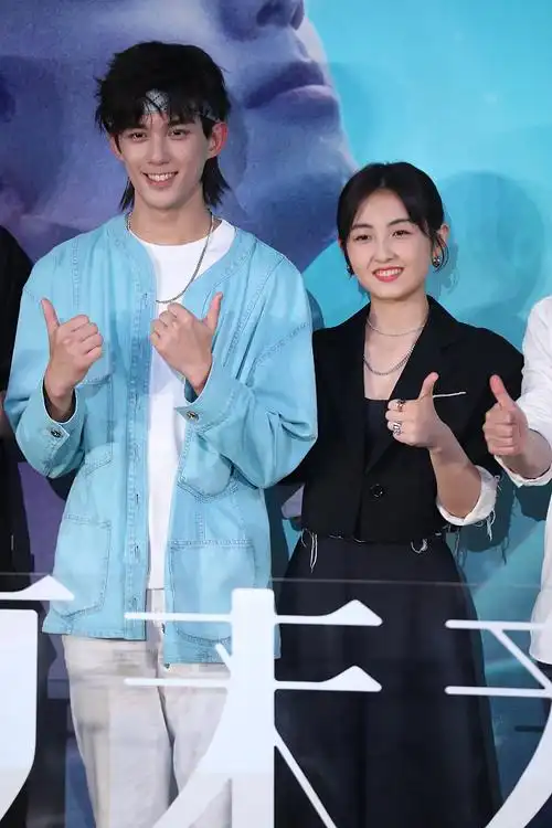 打开凤凰新闻,查看更多高清图片2021年7月29日,北京,吴磊,张子枫出席