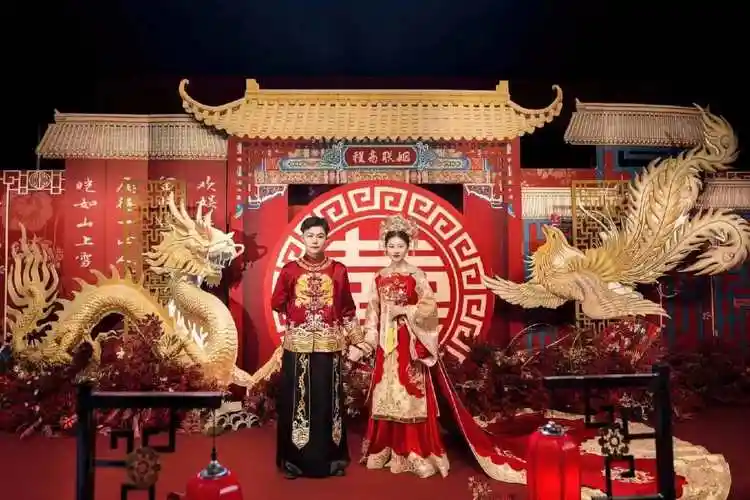 室内高端气派上档次中式婚礼