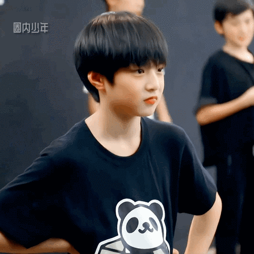 想回到刘耀文小奶包时期……|刘耀文|面粉_新浪新闻