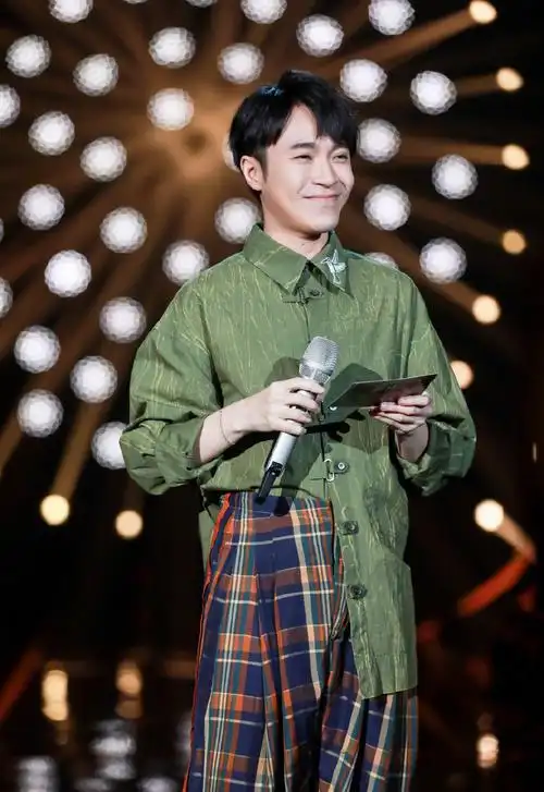 吴青峰歌手2019剧照图片