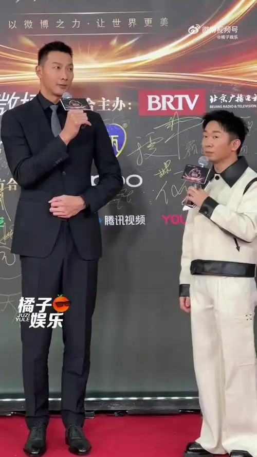 易建联杨迪身高差