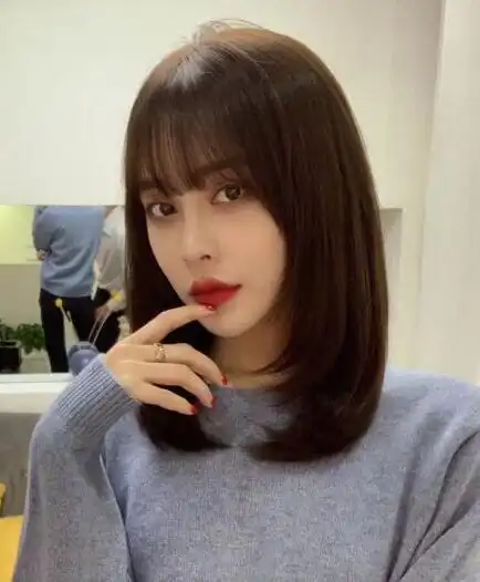 直发发型女中长发 2021最洋气直发发型推荐