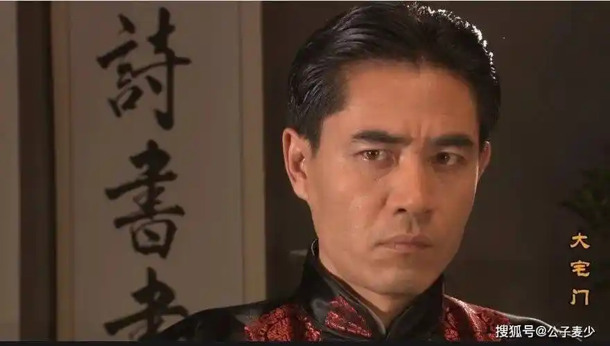 陈宝国和初恋深夜约会!