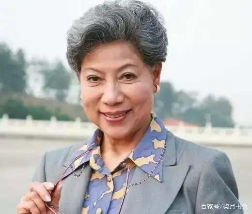 "裘千尺"罗兰86岁生日!一生未婚,地铁出行,却为武汉捐100万