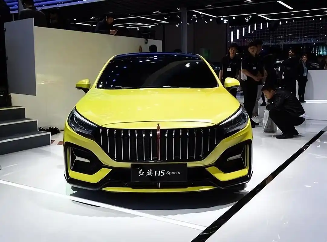 红旗已"不讲武德"!新车15万多,252ps入门即高配,suv就看红旗