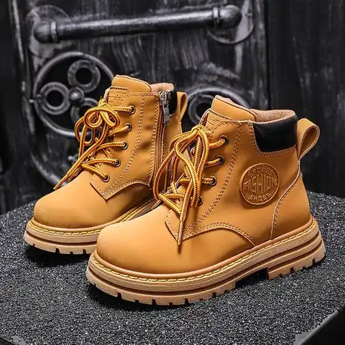 爆款儿童大黄靴复古工装靴子上新咯 潮童穿搭必备靴子鞋面材质:二层