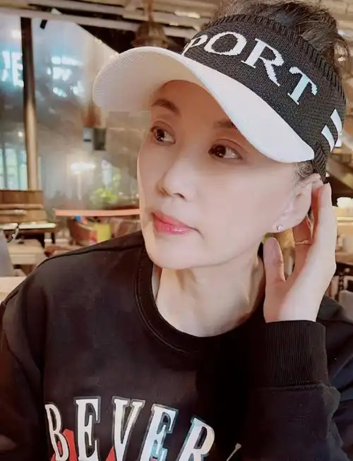 马丽国家级演员31年仍幸福满满