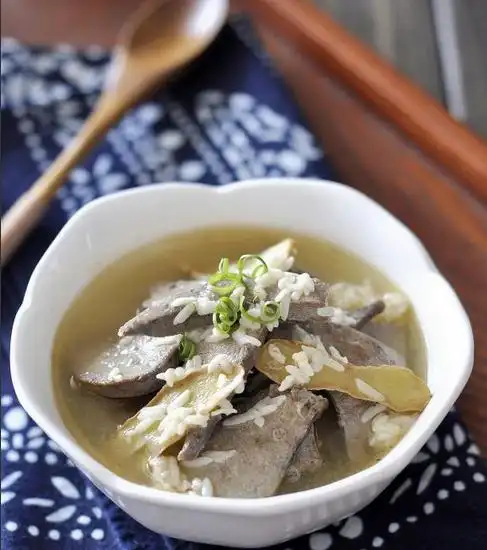 猪肝汤的做法大全_猪肝煲汤的家常做法大全_猪肝炖汤怎么做好吃