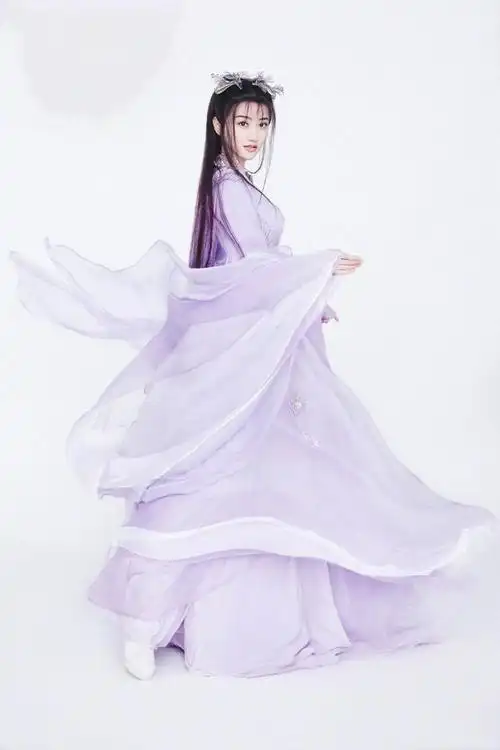 古装剧里的景甜,白色劲装英姿飒爽 紫色纱裙甜美可人!网友:都美